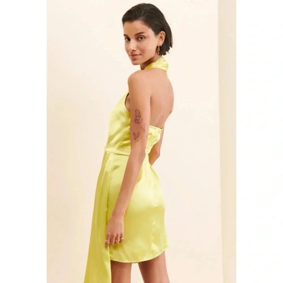 Elliatt Revolve Croatia Mini Dress Cocktail Party Crossover Halter in Citron - Picture 4 of 17